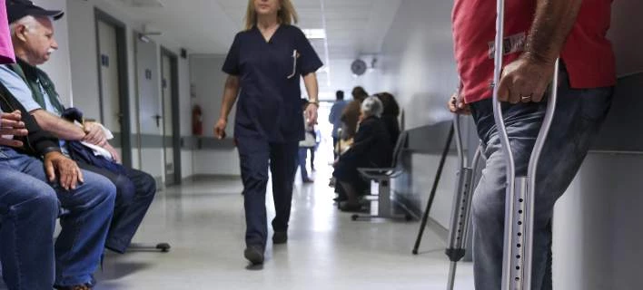 Αρθρο-κόλαφος του Guardian: Στο έλεος του Θεού οι τουρίστες στην Ελλάδα